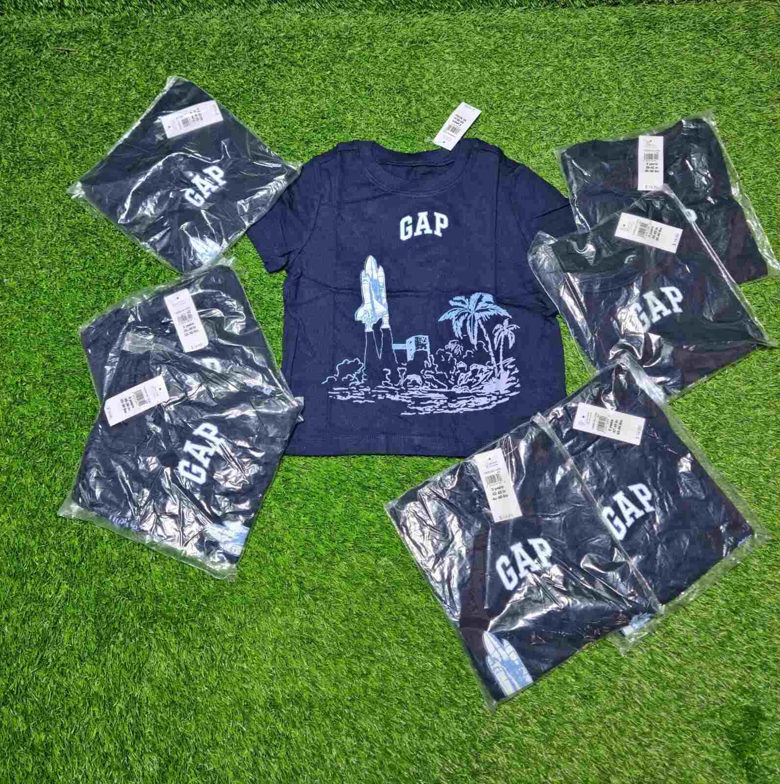 GAP Shirt