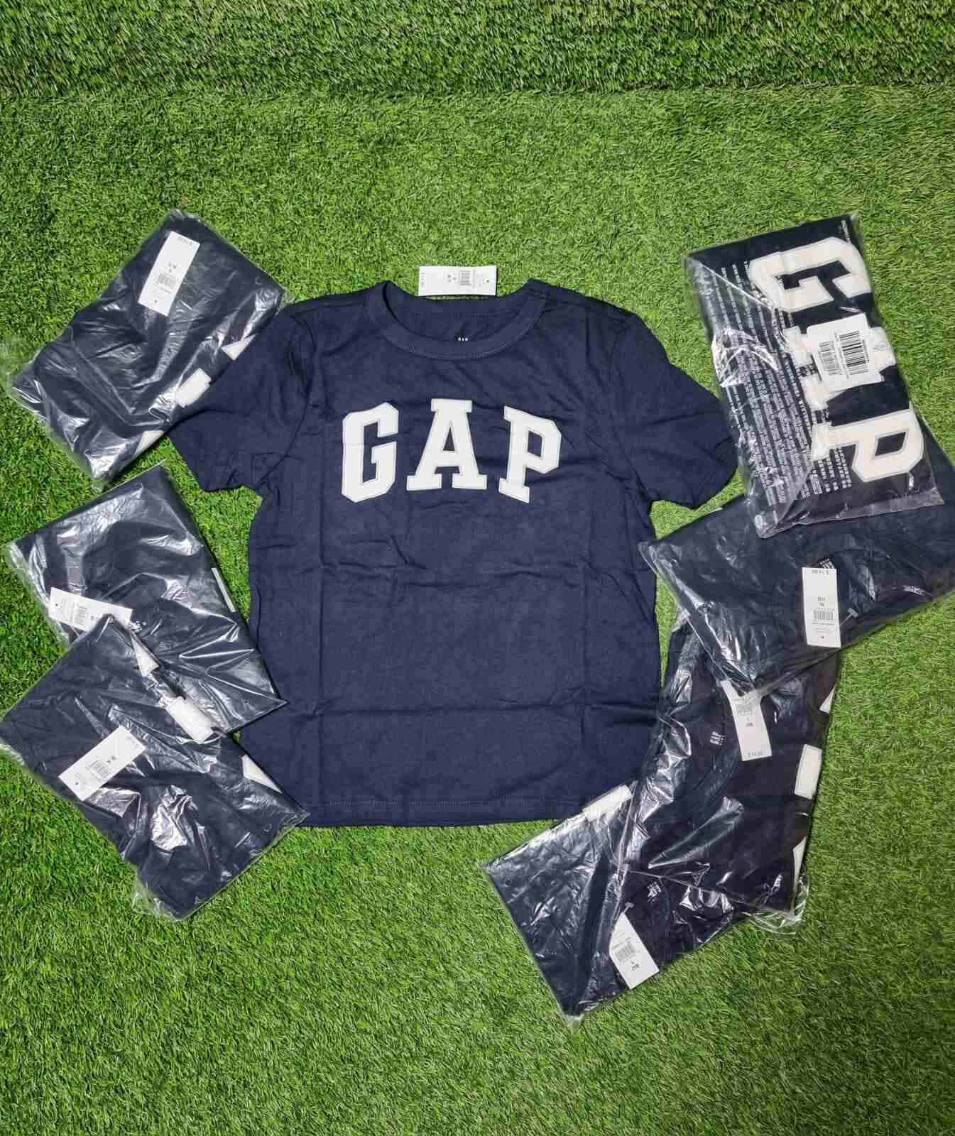 GAP Shirt
