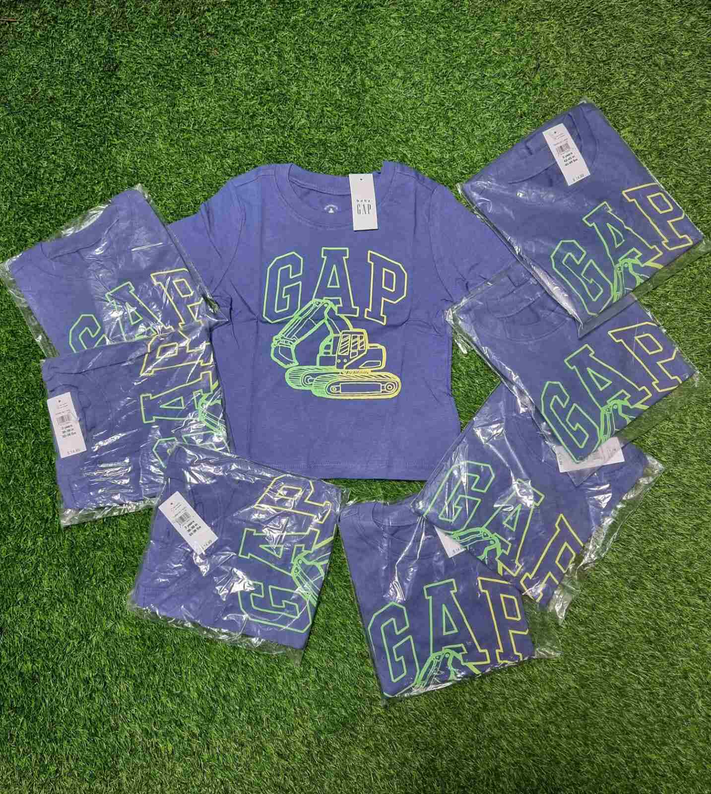 GAP Shirt