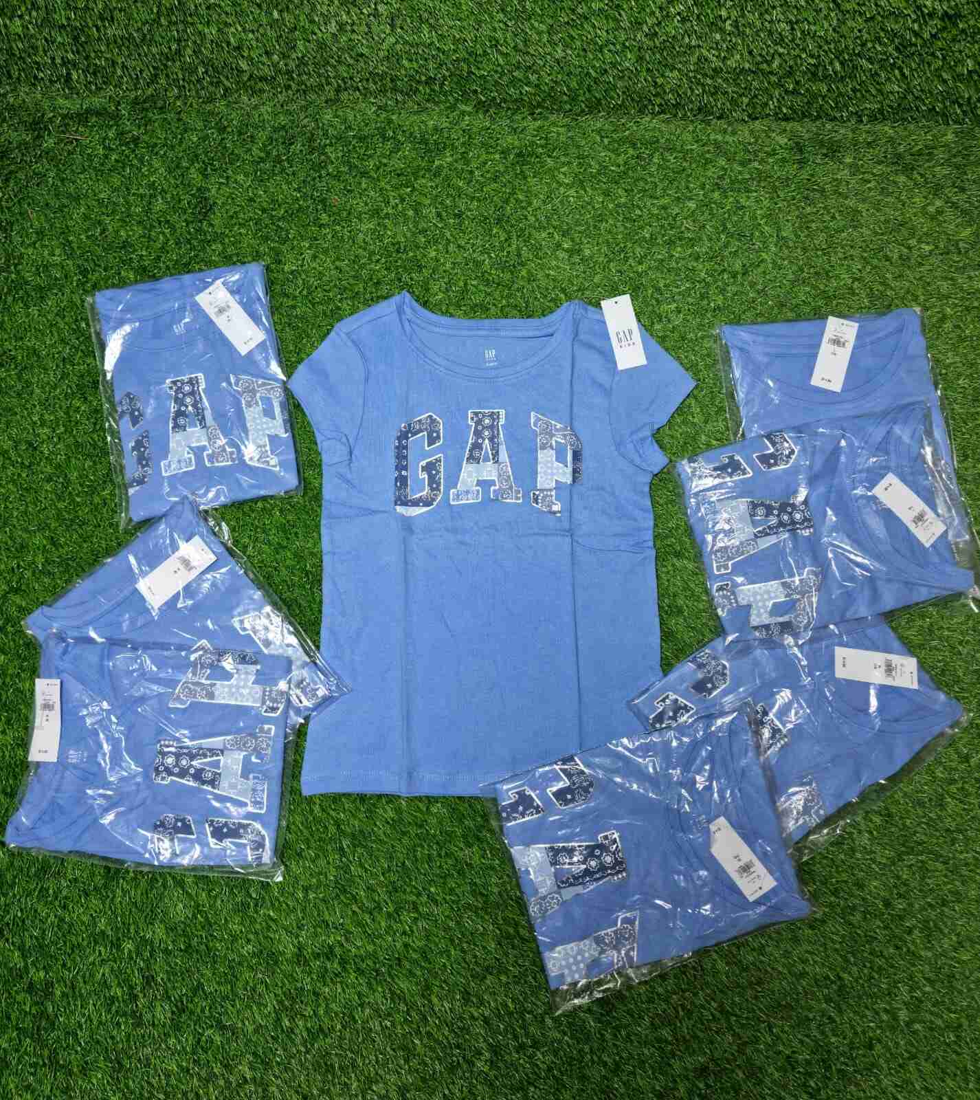 GAP Shirt